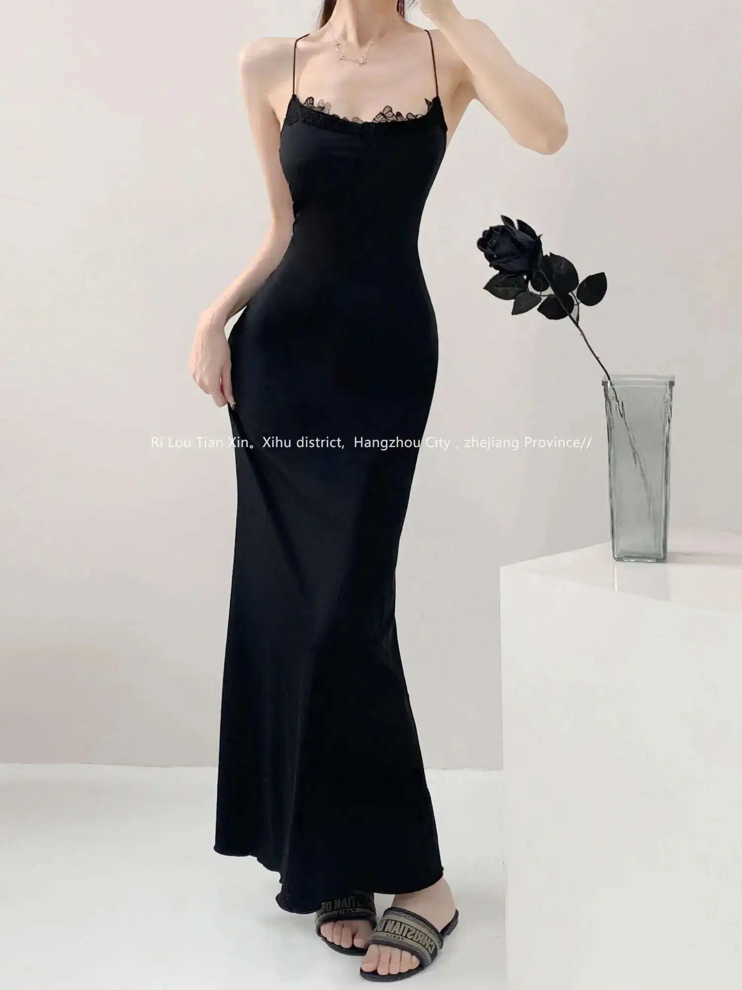 New 2024 Summer Sexy Design Sense Butterfly Backless Lace Splicing Sling Long Dress Women Low Neck High Waisted Slim Dress S007