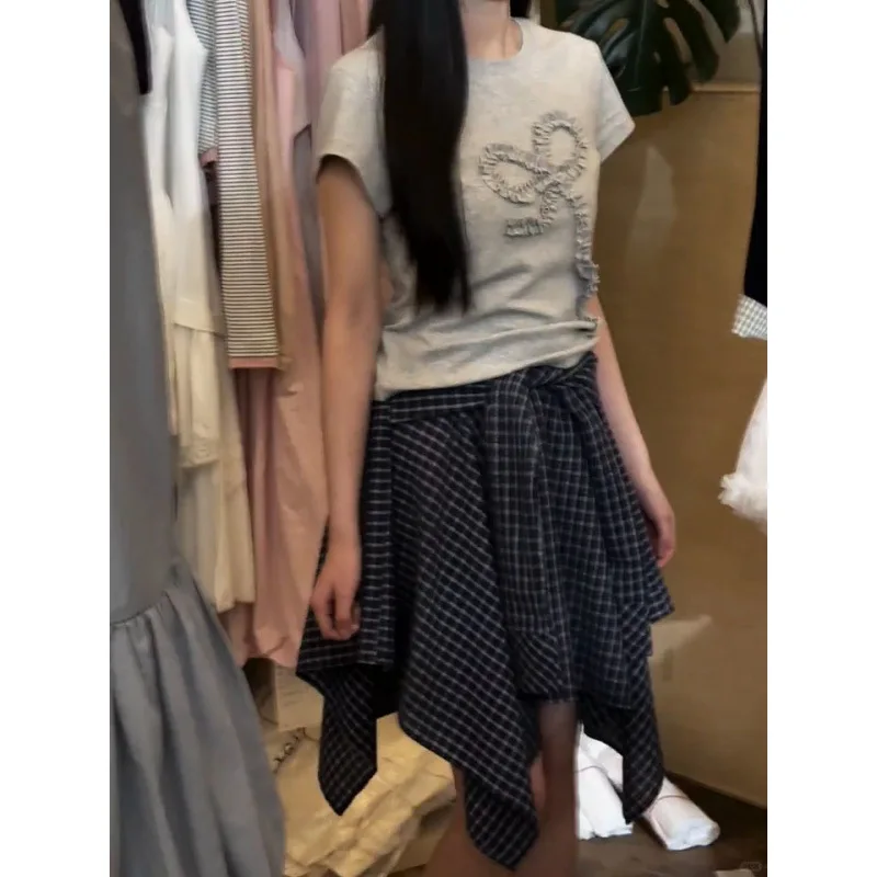 2025 ฤดูร้อนใหม่การออกแบบไม่สม่ําเสมอเอวยางยืด Checkered กระโปรงครึ่งความยาวสําหรับผู้หญิง