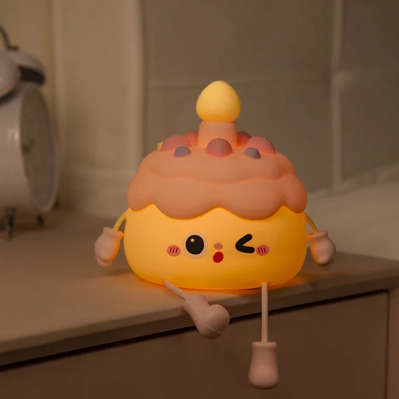 Lampu Malam Silikon Cantik Lampu Dekorasi Ruangan Lampu Pat Kue Ulang Tahun Lucu Hadiah Ulang Tahun Pengisi Daya USB untuk Anak Laki-laki dan Perempuan