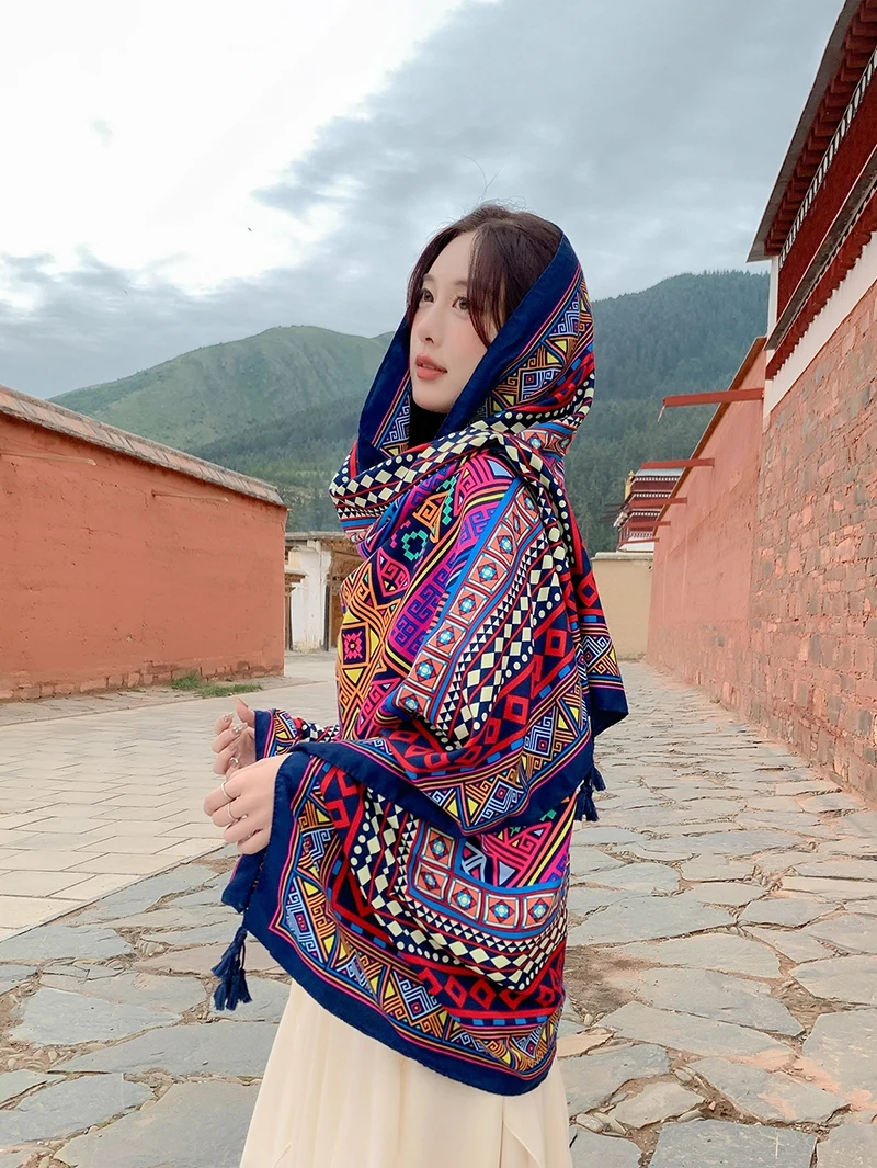 

Summer Beach Women's Scarf Ethnic Sle Sunscreen Beach Cover up Faionable Versatile Silk Scarf awl Polyester Fabric Rect...