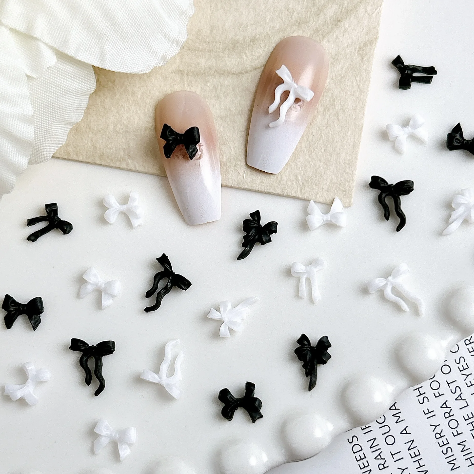 30 قطعة أسود أبيض تصميم مختلط ثلاثية الأبعاد قوس أكريليك مسمار الفن السحر اكسسوارات أجزاء للأظافر الديكور مانيكير لوازم المواد
