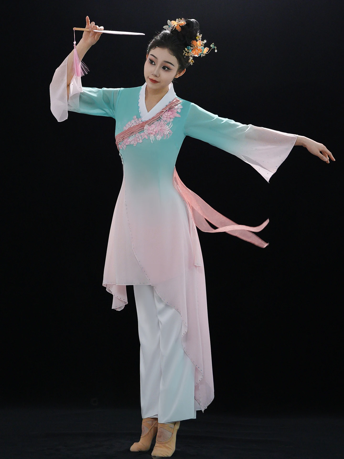 ele-costume-de-spectacle-de-danse-classique-fan-dance-solo-fem-modele-a-la-derive-tenue-de-scene-ethnique-tang-traditionnel-chinois
