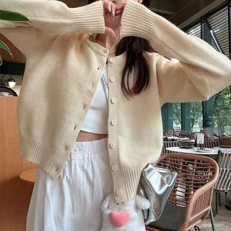 

Soft Knit Cardigan Knit Women's Spring and Autumn New Fashion Creamy Tone Design Loose Fit Round Neck Style Cotton Knit Sweater