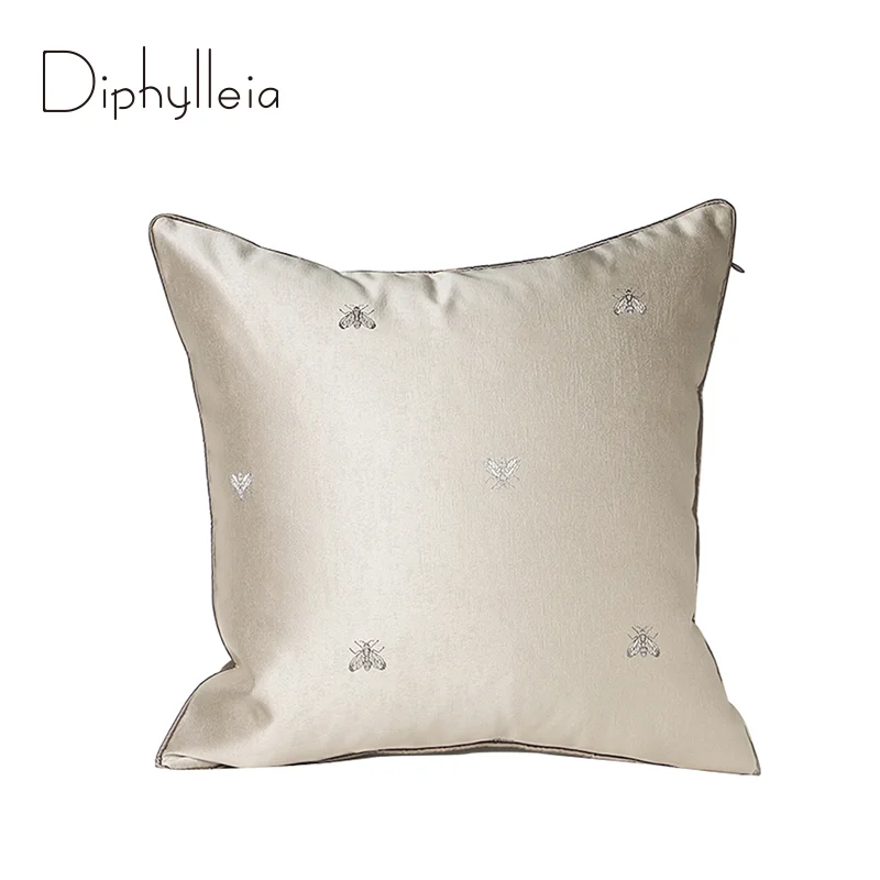 Diphylleia Little Buzzing Bees Jacquard Throw Pillow Case Elegant Beige Modern European Style Cushion Covers For Sofa Couch Bed