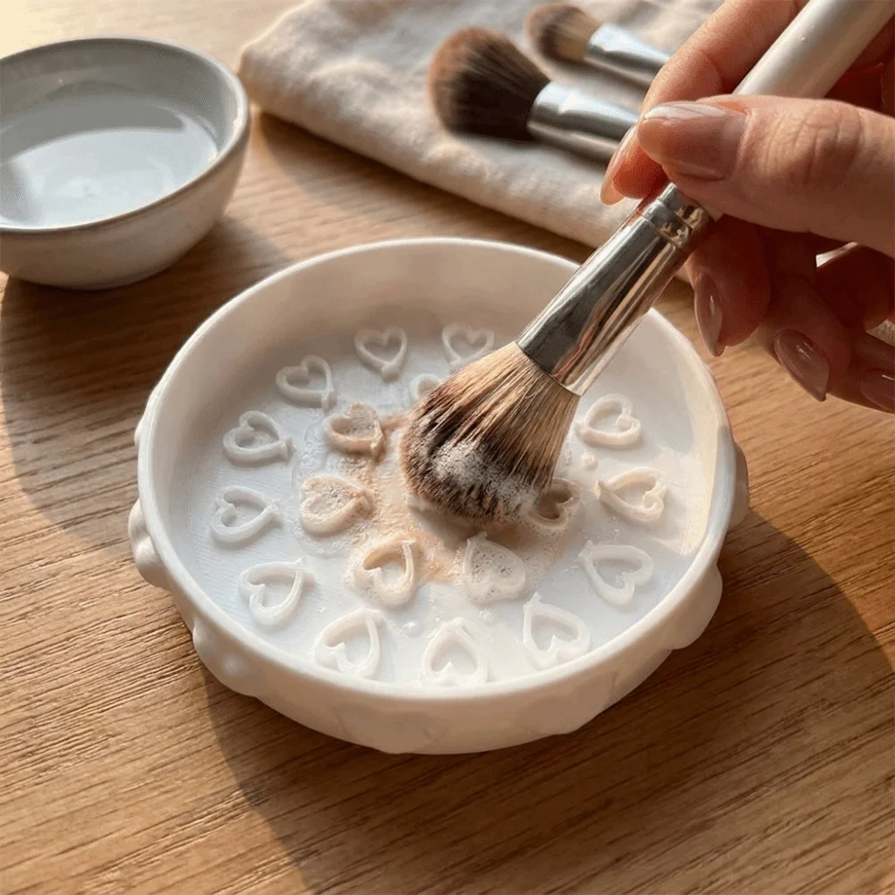 Cute Brush Cleaning Tray Portable with Textured Base Makeup Brush Cleaner Bowl Cleaning Mat Scrubbing Pad Brush Cleaning Tool