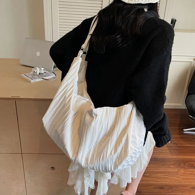 

2025 New Korean Style Hobos Bag Large Capacity Single Shoulder Crossbody Canvas Bags