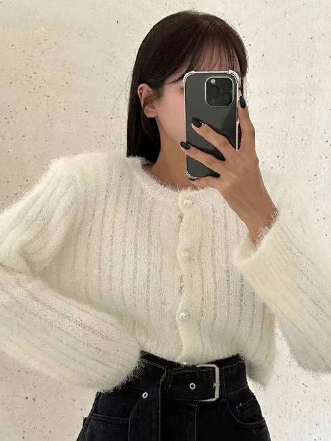 

Chic Vintage Knitted Sweater Pearl Button round Ne Versatile Faionable Autumn Winter Sweet Sle Loose Fit Lantern Sve