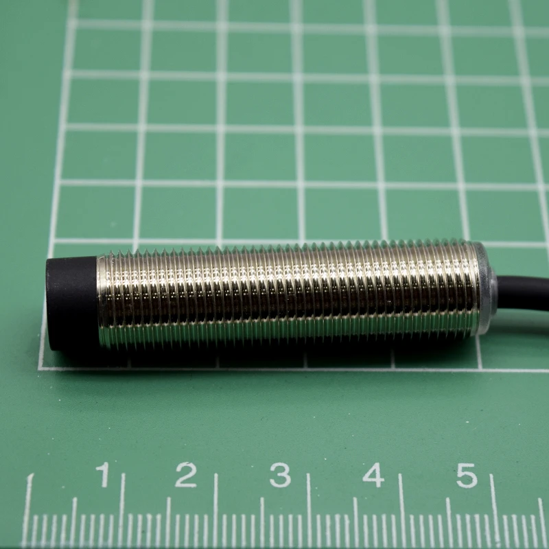 30 قطعة GBeelee BL-JJ-H3X-M12 أسطواني القرب الاستشعار المعادن التعريفي التبديل حثي القرب التبديل الاستشعار