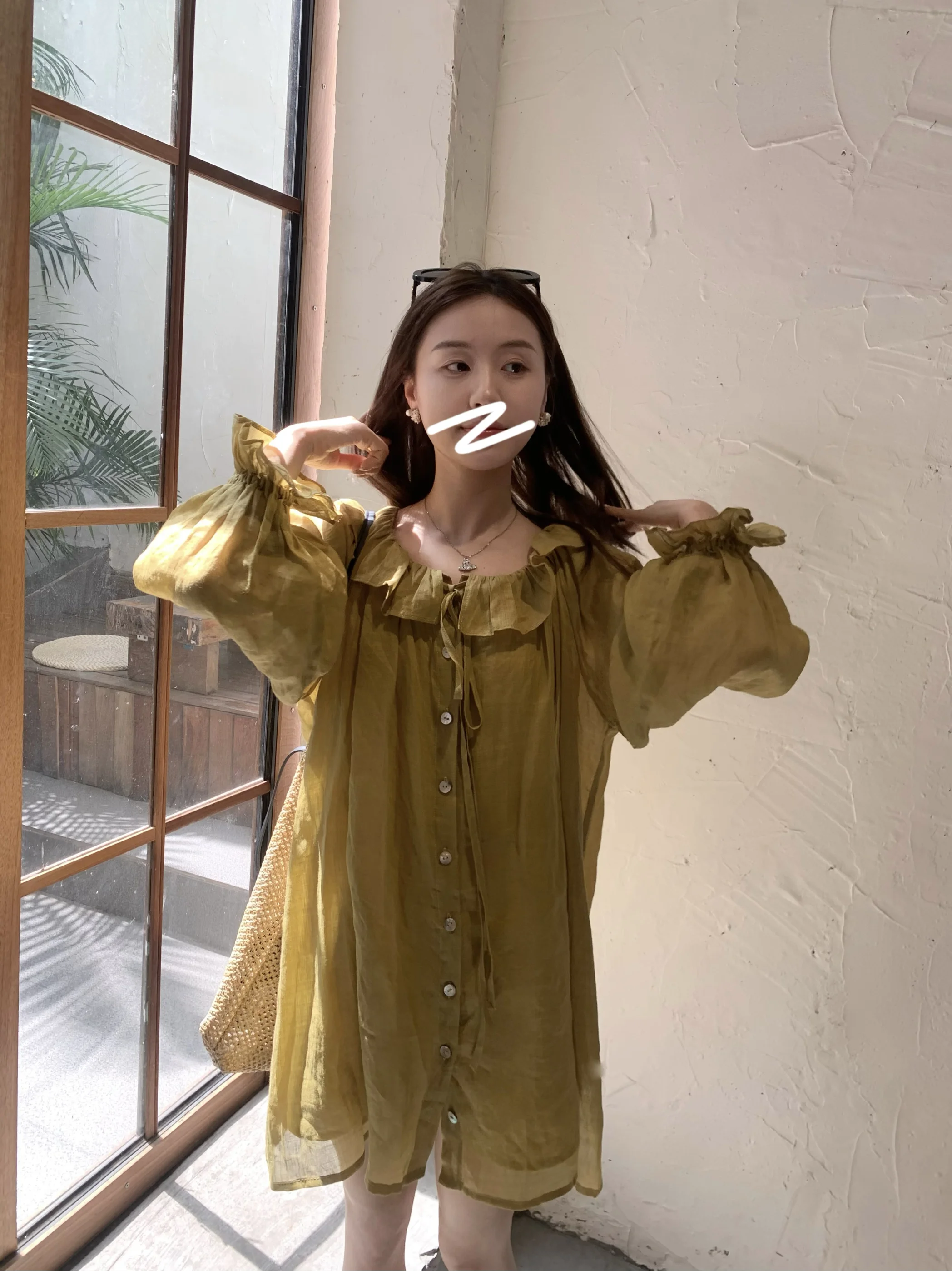 

Iouiou2024 Summer Loose White Enhancing Shirt Dress with Plant Science Design And Leaf in Mustard Green