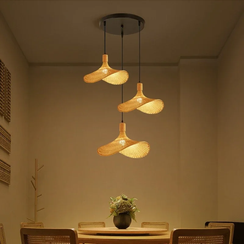 Juego de luces colgantes de bambú, lámpara de lámparas, pantalla colgante de bambú, luz colgante Art Deco, linterna china, candelabro de ratán grande