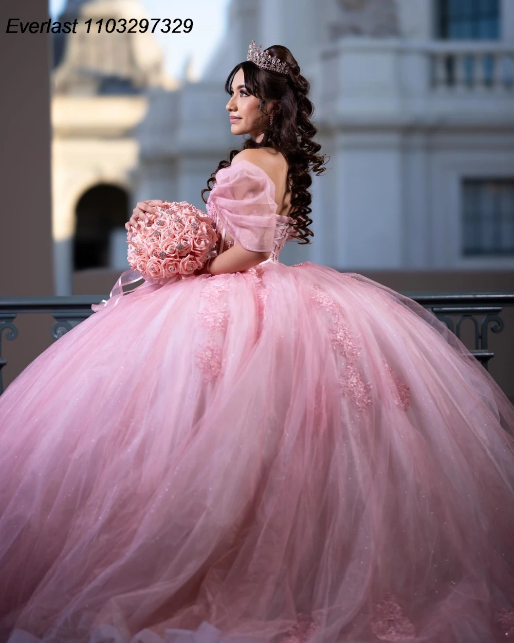 فستان Quinceanera الوردي اللامع ، ثوب الكرة ، مزين بالدانتيل ، مطرز ، مشد مكشوف الكتف ، حلو 16 ، 15 سنة ، QD1134