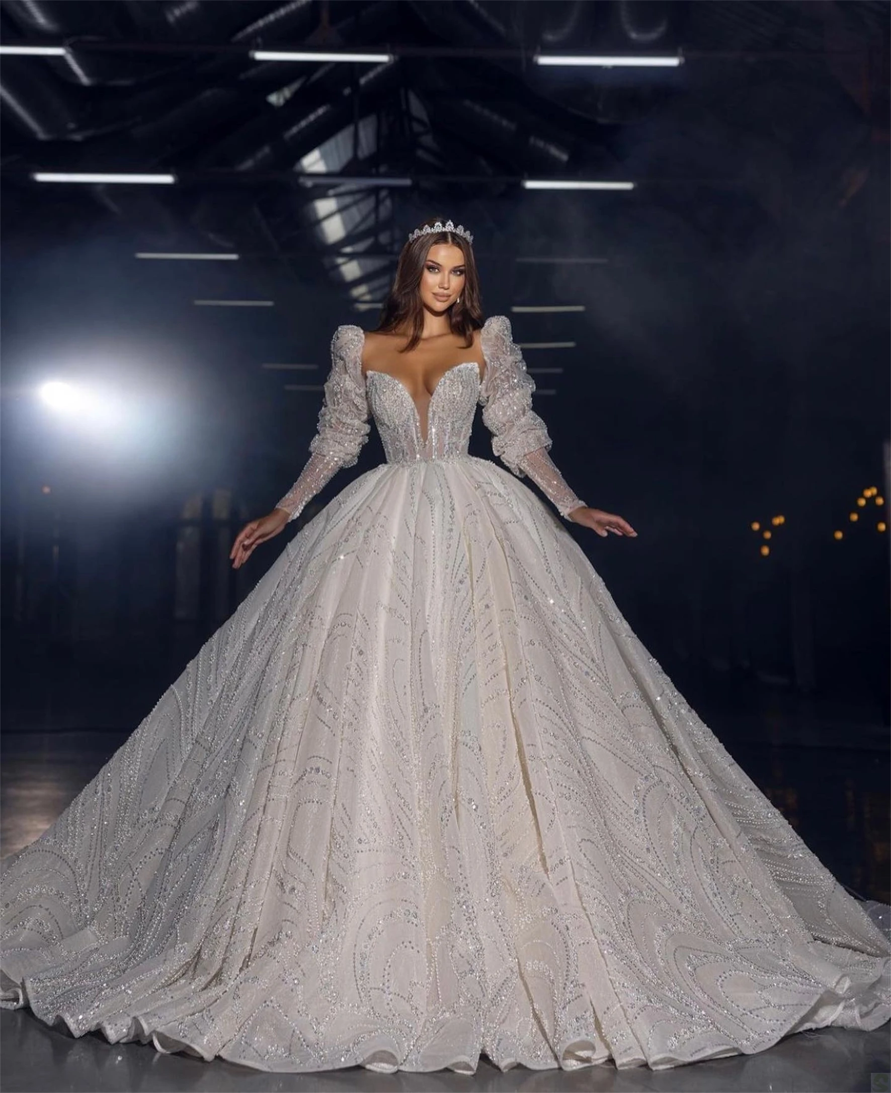 Luxury Ball Gown Wedding Dresses Sweetheart Long Sleeves Sparkly Sequin Appliqued Bridal Wear African Country Vestido De Novia