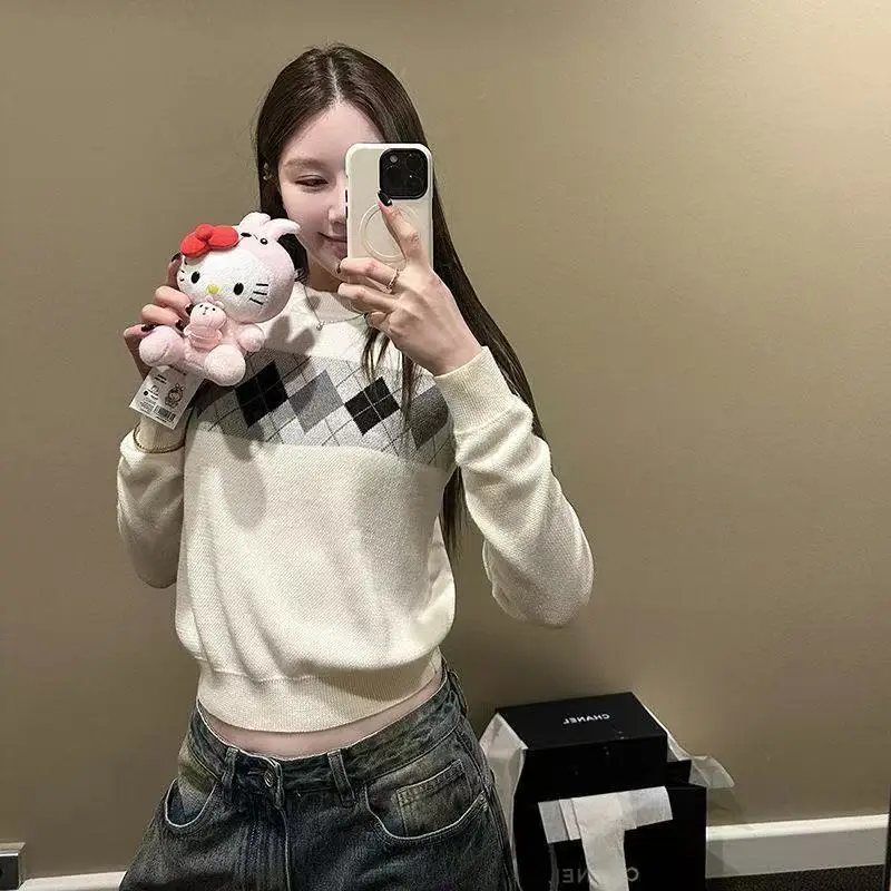 American Women's Argyle Pattern Crew Neck Sweater, Beige/Brown Slim Fit Knitted Pullover, Preppy Casual Style for Autumn Winter