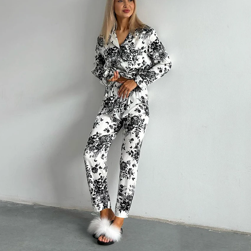 

Hiloc 2025 Classic Flowers Butterflies Long Sleeve V-Neck Pocket Top Outfit Loose Ankle-Length Pants Suit Woman Home Pajama Sets