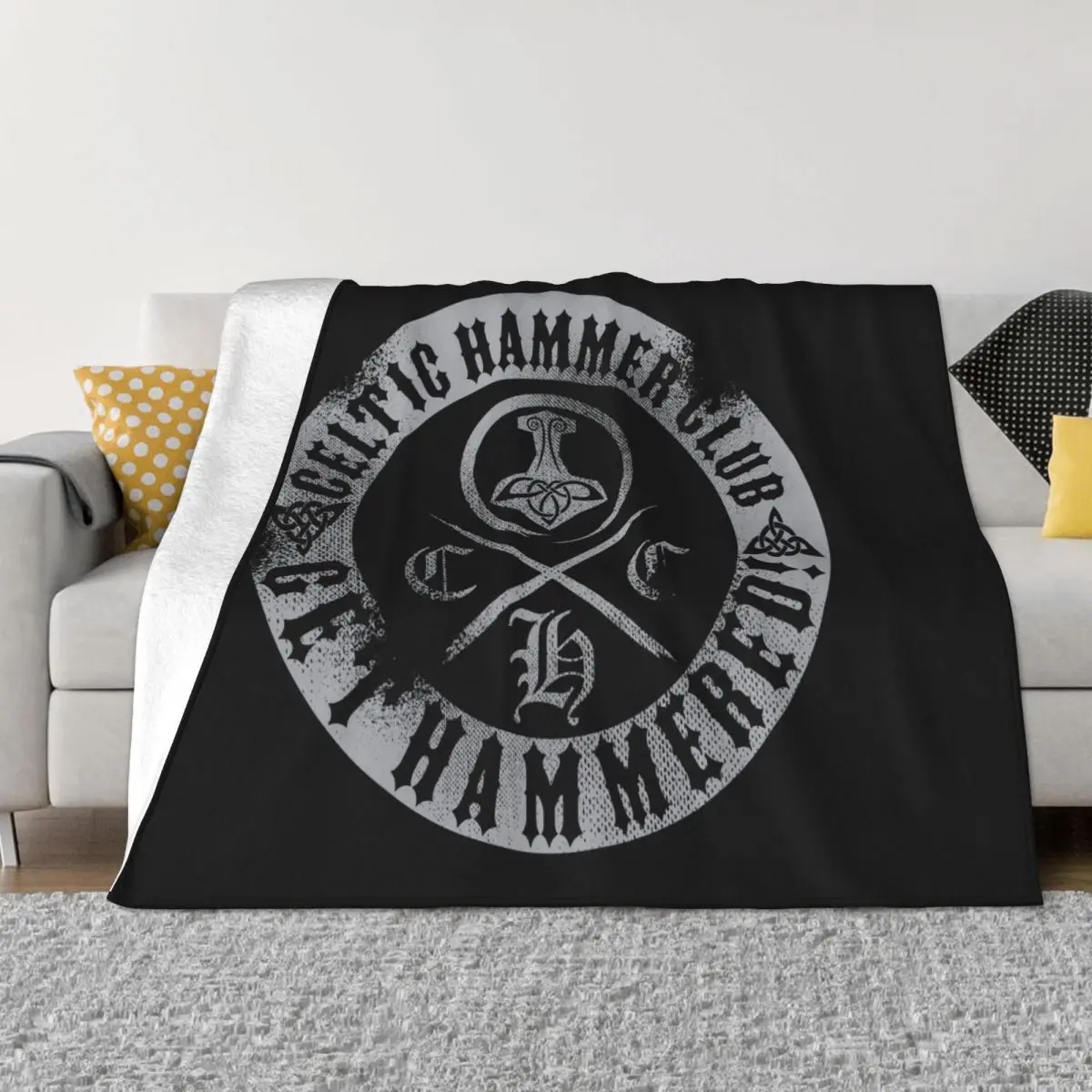 Celtic Hammer Club Grunge Badge  Carpet Living Room Flocking Textile A Hot Bed Blanket Bed Covers Luxury Blanket Flannel Blanket