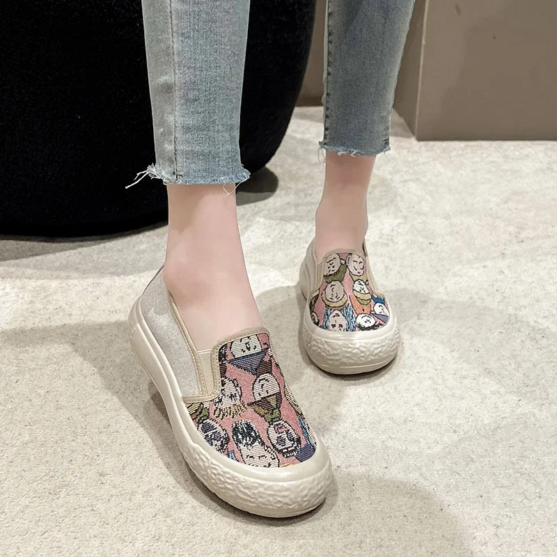 Zapatos de plataforma para mujer, calzado informal de lona con estampado, mocasines planos sin cordones para monopatín, novedad de 2024