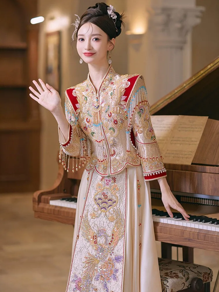 A new style of Chinese-style heavy industry champagne-colored dragon and phoenix for person