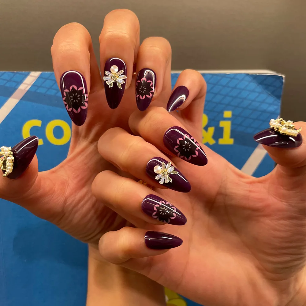 

2026 new simple violet star and moon pearl wearable nail patch wearable fake nail patch finished product