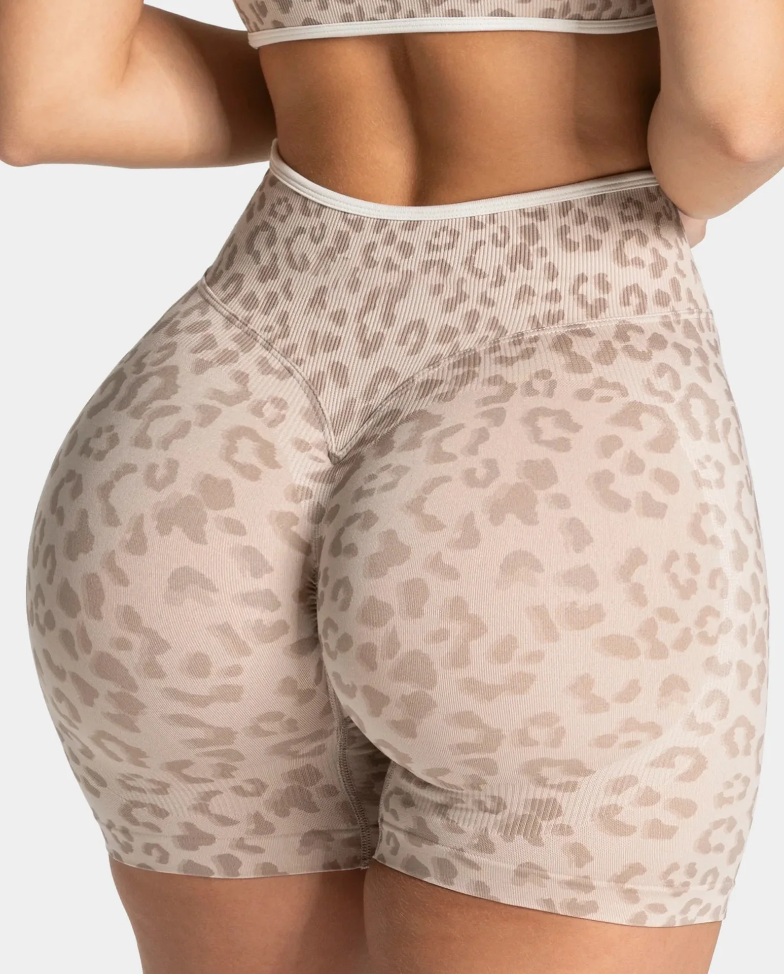 Women's seamless yoga shorts - Leopard print high-waisted tummy-controlling shaping fitness cycling shorts - Fitness running