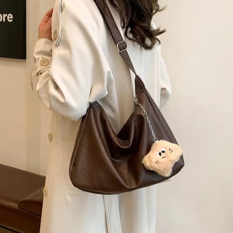 【MAX-22】Retro PU-Leder-Umhängetasche für Damen, große Kapazität, Unterarmtasche, modische, vielseitige Pendler-Einkaufstasche für Frauen, Geschenke – Detail 3