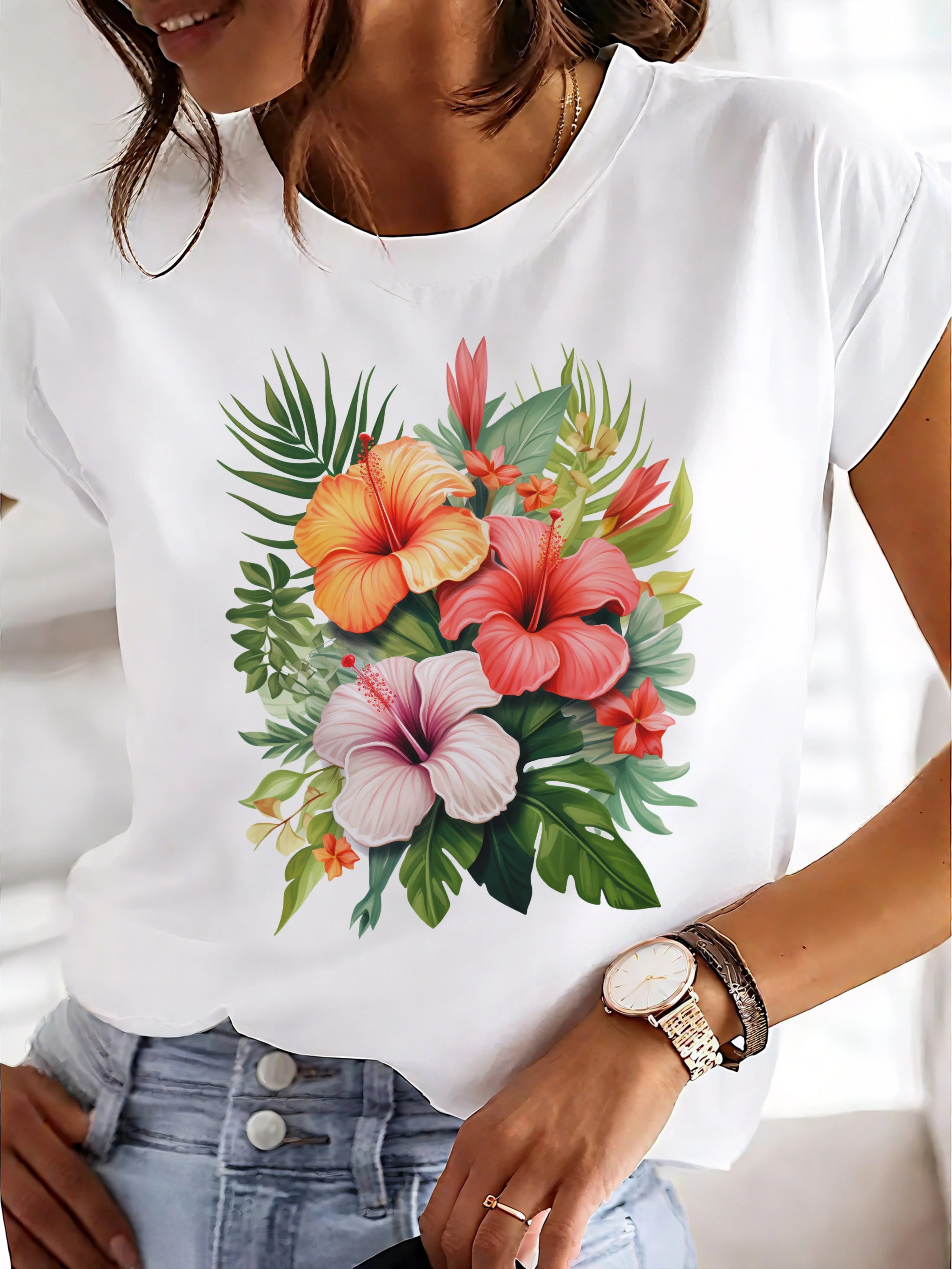 

Women's Loose Crew Neck White T-shirt with Leaf and Flower Print,Suitable for Suburban Outings and Hiking