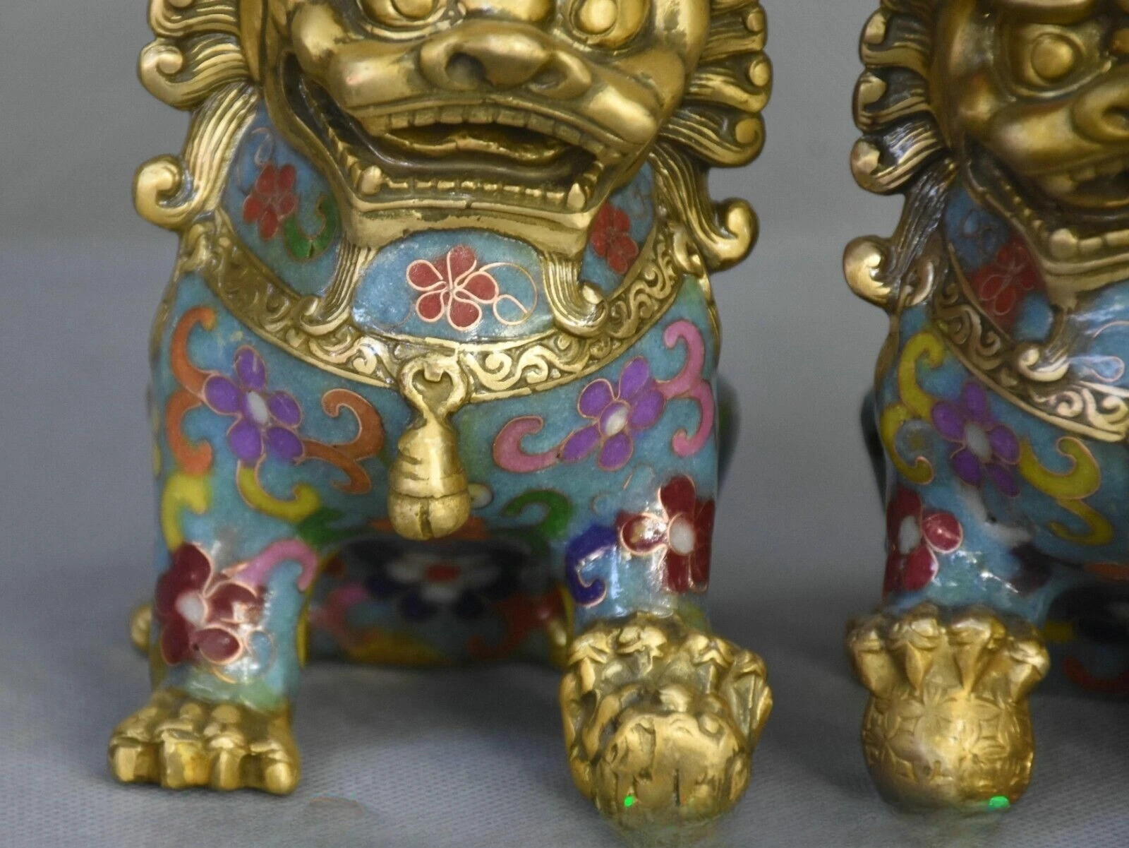 الصينية القديمة مصوغة بطريقة المينا البرونزية المذهبة فنغشوي فو فو الكلب الحرس الأسد زوج #5