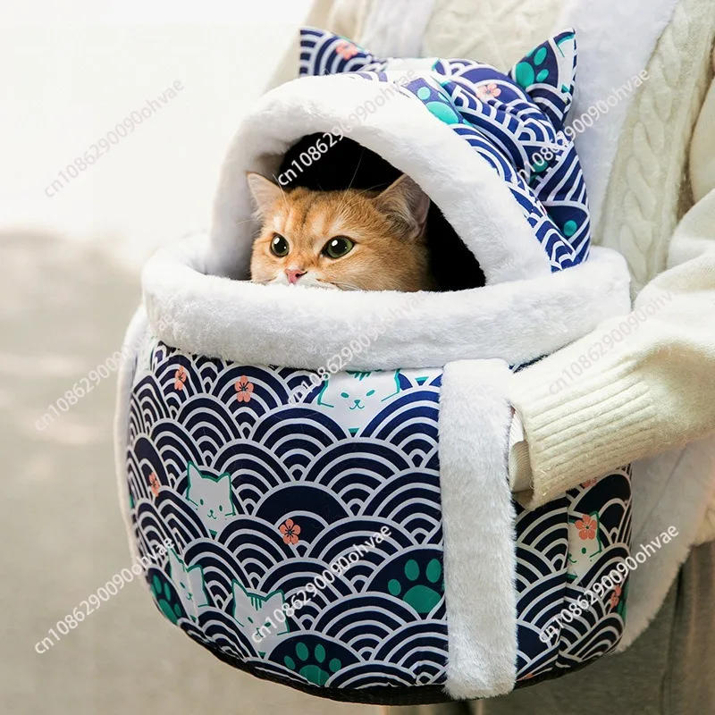 Pet Carrier Bag Cat Dogs Plush Backpack Outdoor Travel Walking Winter Warm Nest Kitten Puppy Hanging Chest Portable Carriers