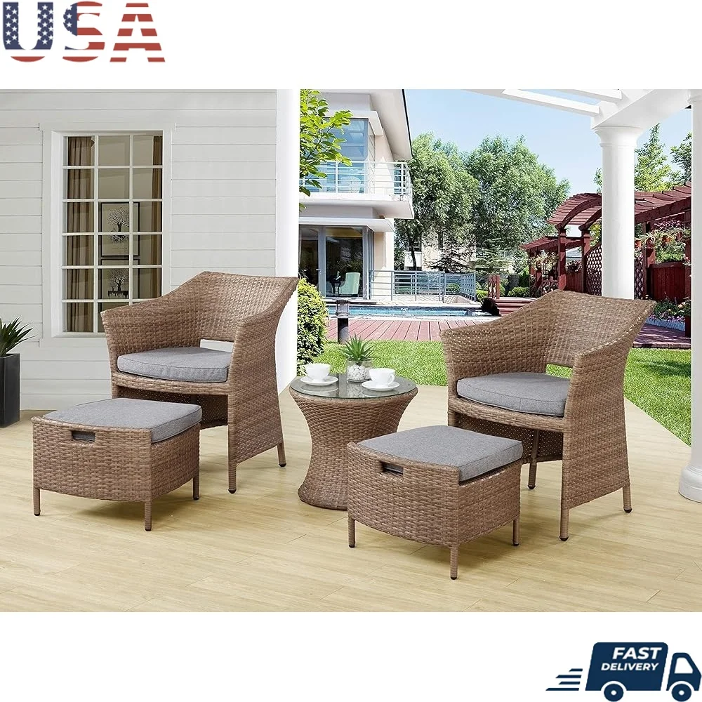 

Всепогодный набор для бесед в патио Kokoli с двумя прочными стульями, мягкие пуфики, 17-дюймовый акцентный стол, уличная мебель