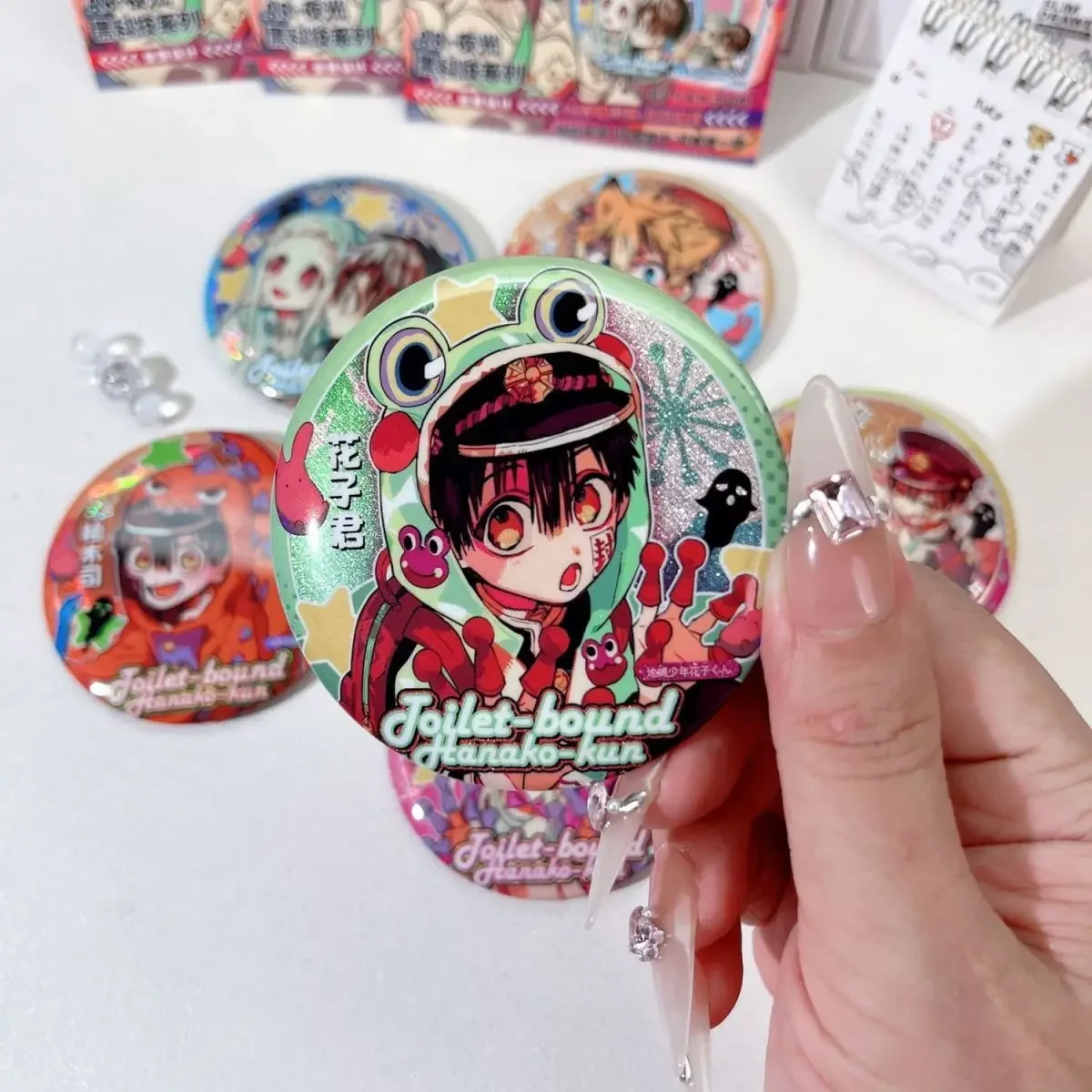 Jibaku Shounen Hanako-kun Leuchtende Laser-Anstecknadel Blind Box Anime Doppel-Flash-Pin Brosche Sammlerstück Merchandise Geschenk – Detail 8