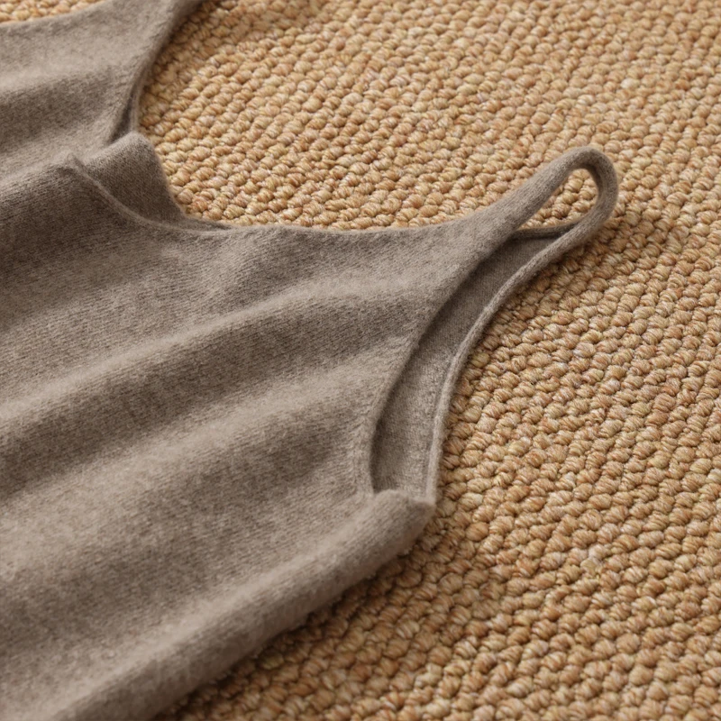 Gaun Rajut Wanita Model Chic Baru 100% Wol Merino Elegan Musim Gugur Musim Dingin Panjang Sedang Kerah V Gaun Tali Spaghetti Wanita Atasan Rajut