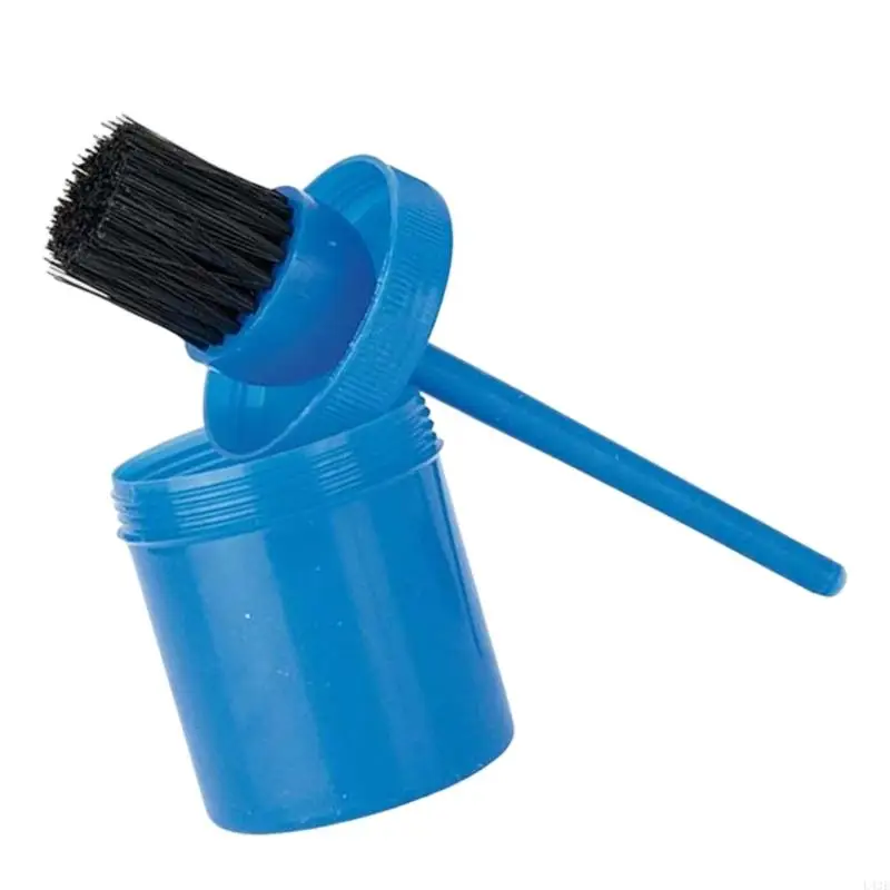 Leakproof Hoofs Oil Brush For Effective Mud Removal And Daily Equine Care 