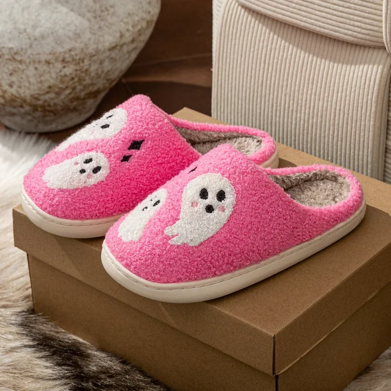 Halloween-Hausschuhe für Damen, Winter, Rosa, Niedliche Geister-Motiv, Indoor, Cartoon, Komfort, Weich, Casual, Flache Plüschschuhe als Geschenk – Detail 2