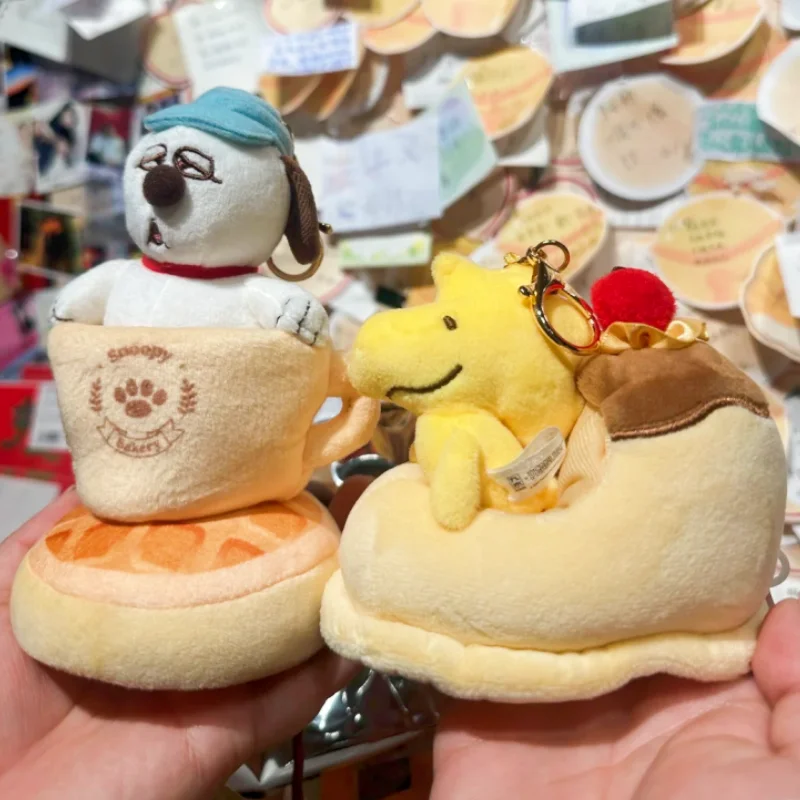 Authentic Jiumu Zakka Baking Theme Snoopy With Woodstock Red Plush Car Surprise Box Pendant Cute Bag Charm Girls Birthday Gift