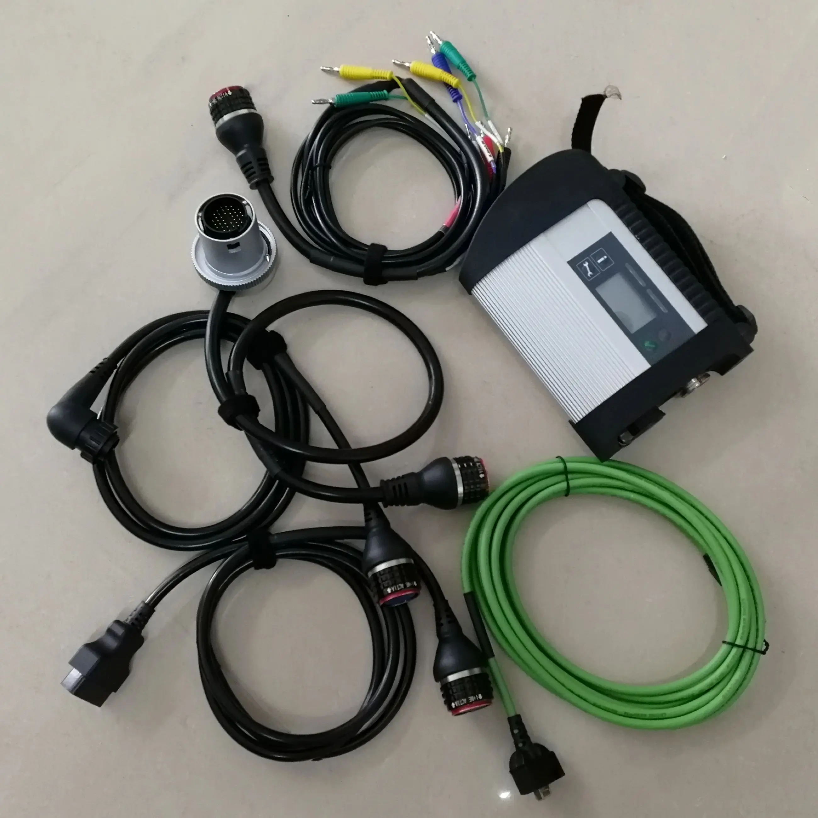 أداة تشخيص السيارات المدمجة لشاحنة السيارة MB STAR C4 SD 2023.09 برنامج WIFI Connect لمرسيدس MB Star Multiplexer DoIP Pro