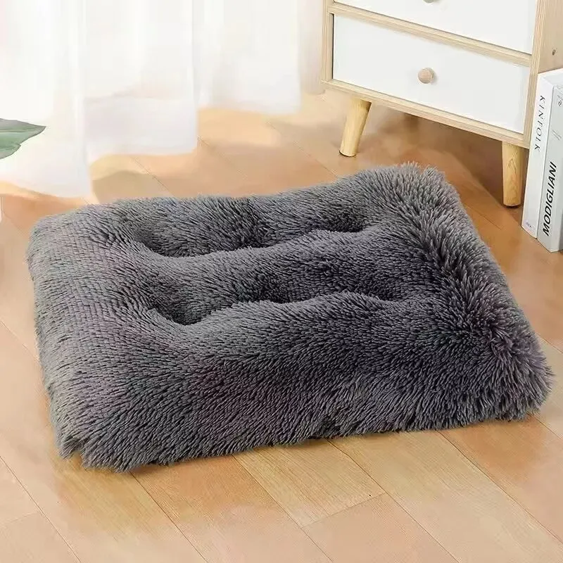 Large Dog Bed Washable Plush Pet Bed Anti-anxiety Warm Dog Pad Sleeping Pad Can Be Customized Pet Pad for Small and Medium-sized