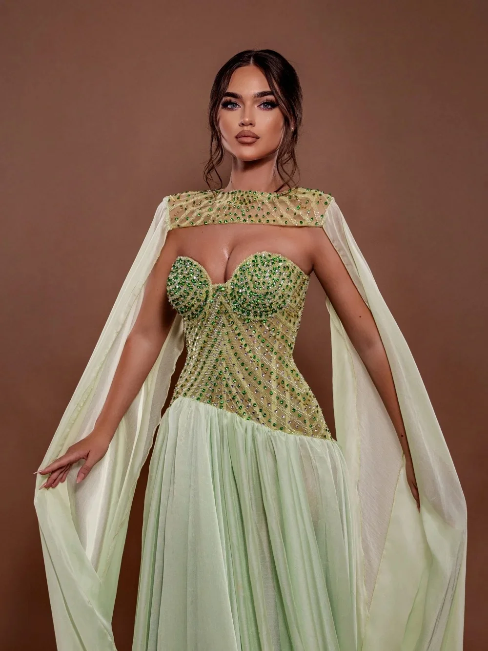 Customized Beading Embellished Evening Dress with Cape Sweetheart Patchwork Special Occasion Dresses Green Chiffon Maxi Dresses