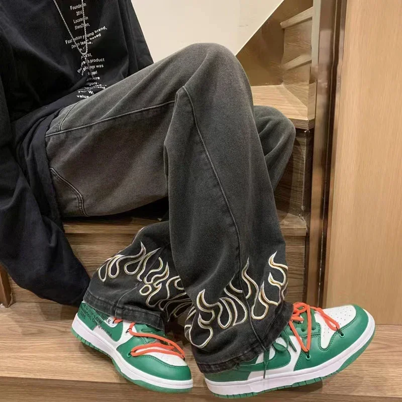 

2024 Flame Embroidered Men's Off Duty Loose Wide Leg Jeans Straight Wide Leg Personalized Youth Casual Denim Trousers Men's