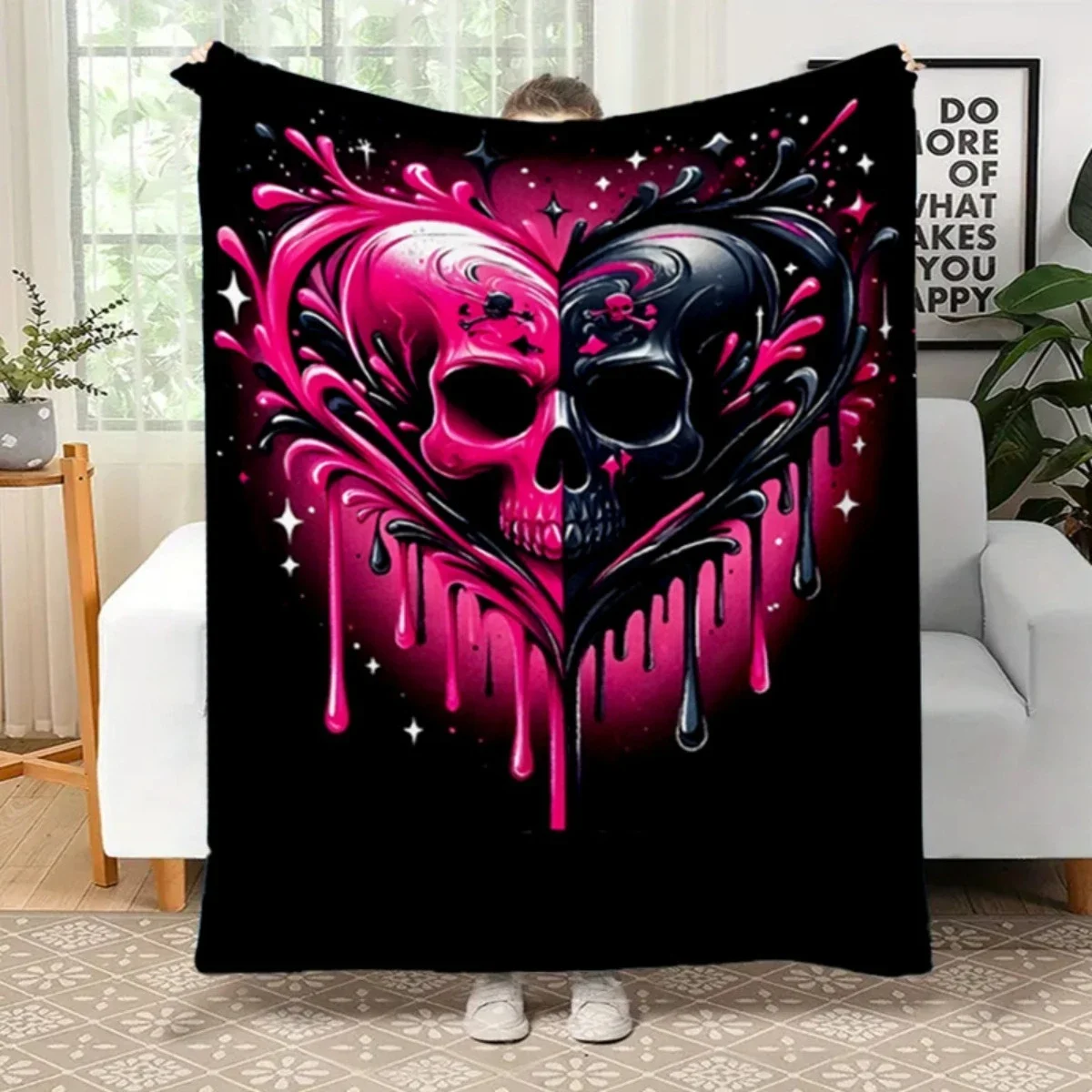 Skull Heart Fleece Throw Blanket Vibrant Pink Black Design Perfect for Bed Sofa Picnic Unique AllSeasons Gift x Inches