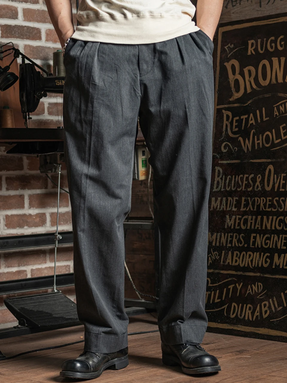 NonStock Carbon Grey Ivy Style High Waist American Retro Prince Cloth Pants Casual Straight Leg Trousers for Men