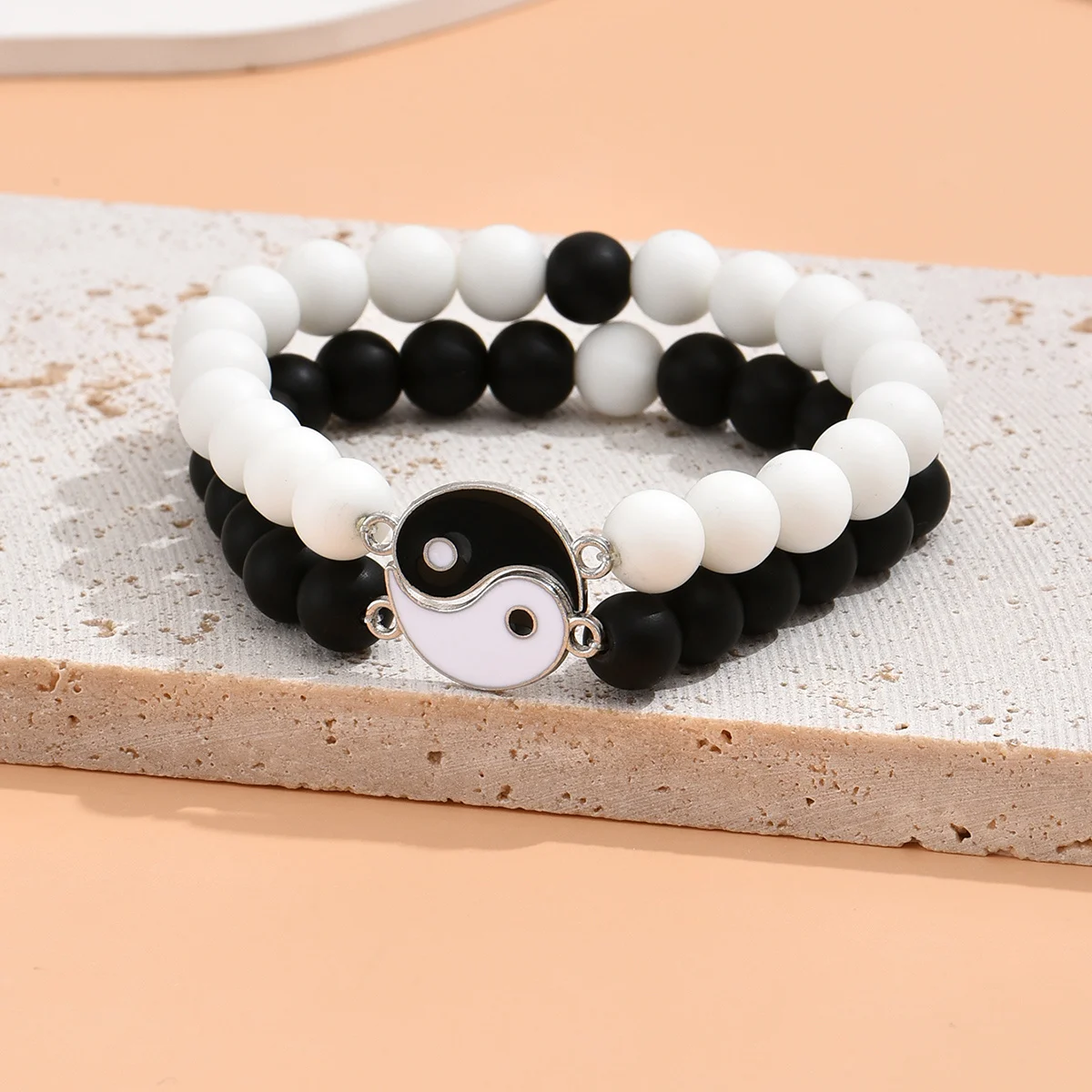 2 Pieces Black and White Tai Chi Matching Couple Bracelets for Women Men Beaded Bracalet Valentines Day Decorations Party Gift