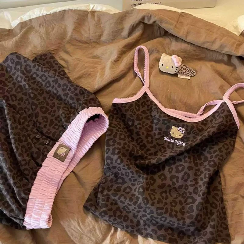

Cute Hello Kitty Leopard Print Pajama Set, Women's Sleeveless Top Shorts Pink Trim Casual Loungewear Comfortable Home Nightwear