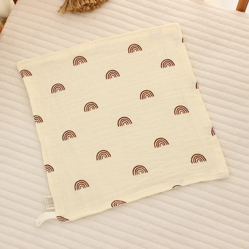 Cute printed high-density 4-ply cotton gauze square towel: soft, perfect for infants and kindergarten children's drool care.
