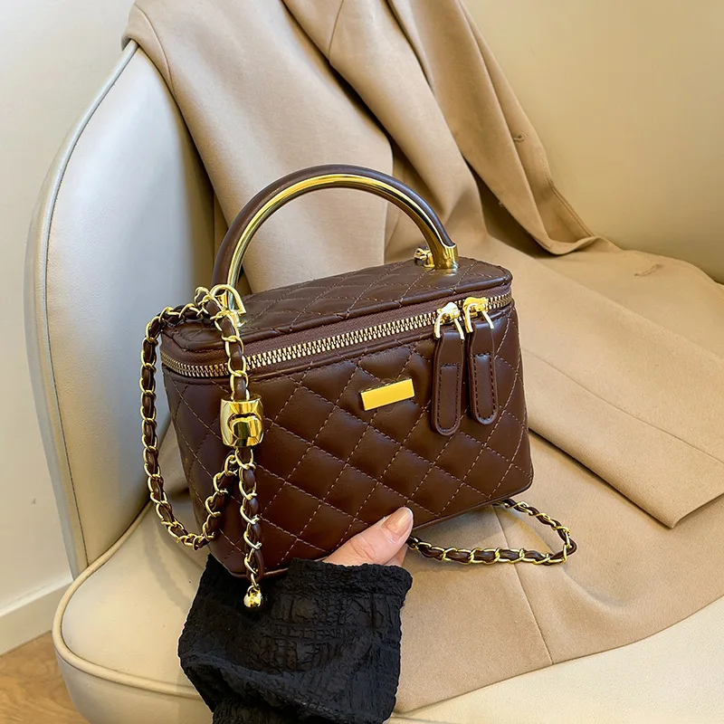 

2025 Autumn Elegant Shoulder Bag, Luxe Square Purse for Women, Chic Crossbody Tote, Minimalist Day to Night Bag, Textured Sling