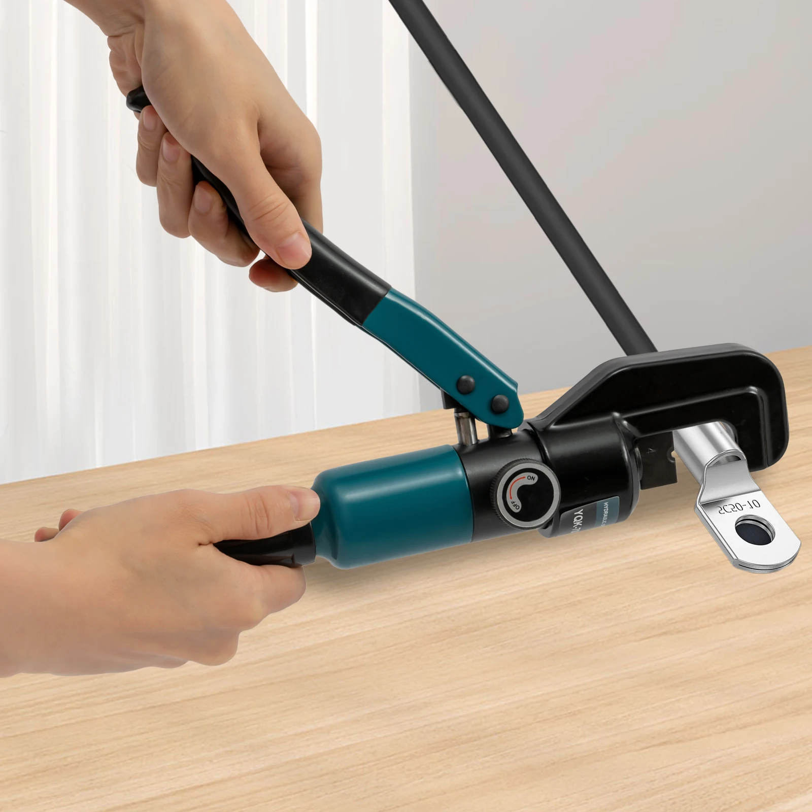 

CNCEST Hydraulic Crimping Tool, Hand Operated Hydraulic Crimping W/ 8 Sets of Dies, for Power Wires, Electrical Cables, Copper