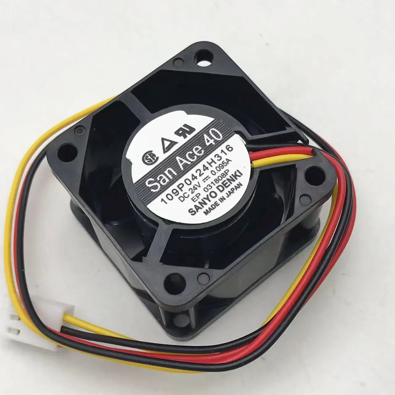 

Вентилятор охлаждения Sanyo Denki 109P042H316, DC 24V, 0.095A, 40X40X28мм, 3-проводной