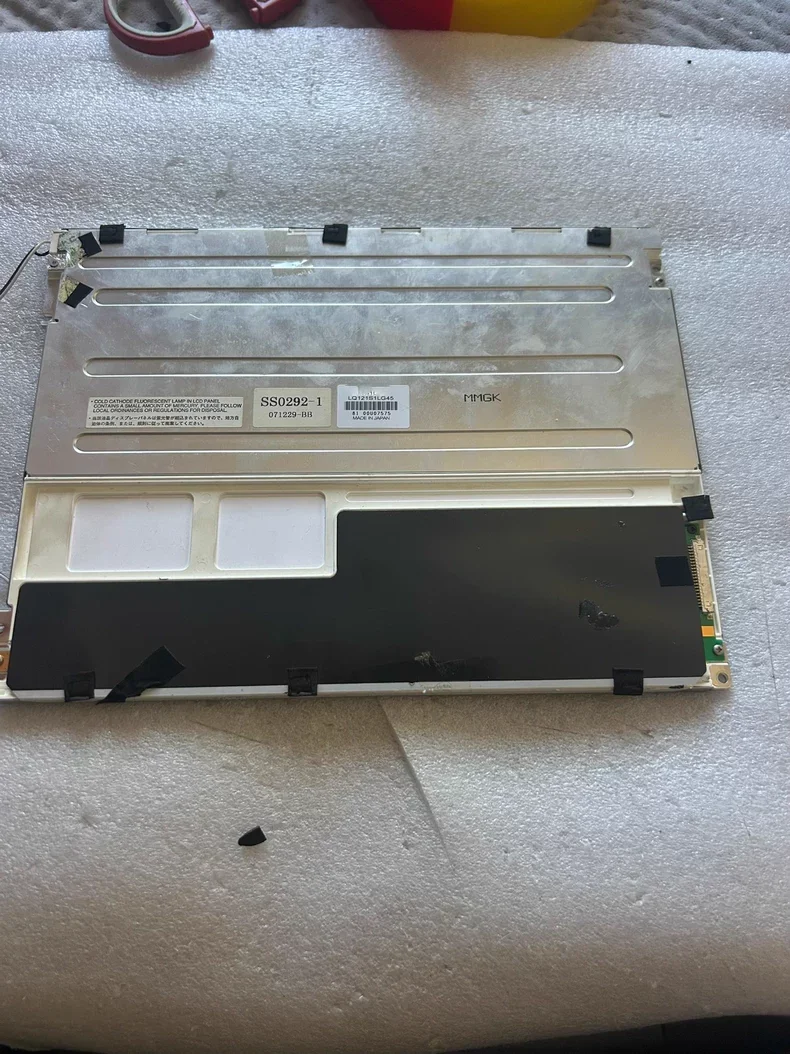 

12.1-inch LQ121S1LG45 Lcd Screen Test normal before sending