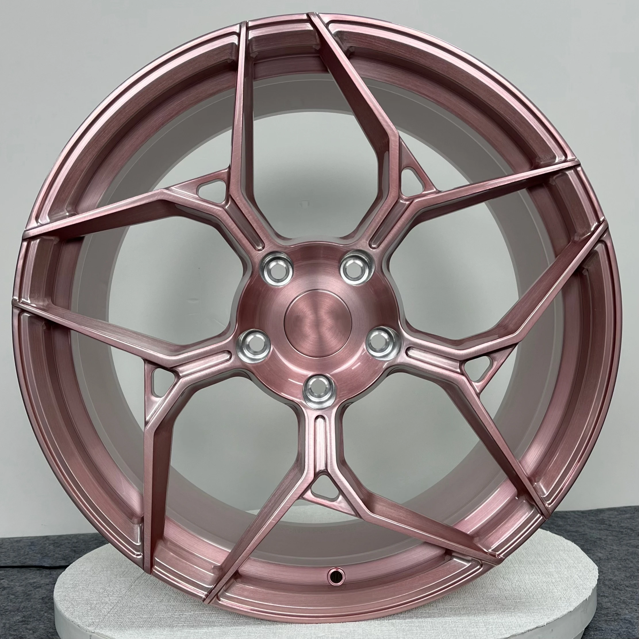 

Колесные диски для легковых автомобилей с глубоким ободом 20, 21, 22, 23, 24, 26 дюймов, кованые, из матового алюминия, на заказ