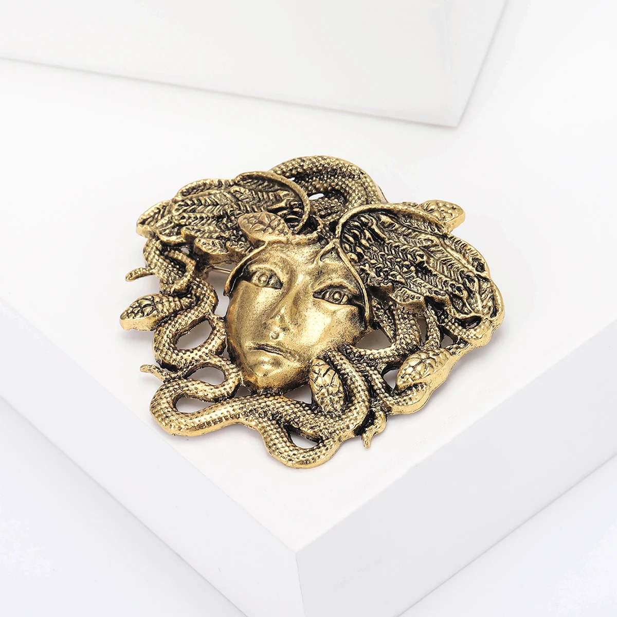 Beaut&Berry Lady Brooch Gold And Silver 2 Color Medusa Brooch Accessories Gift Pin Ornaments Office Gift