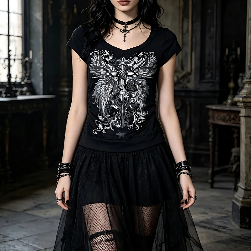 Women Vintage Gothic Wing Rose Print T-Shirt, Black V-Neck Short Sleeve, Casual Slim Fit Tee for Summer, Streetwear Fashion Top