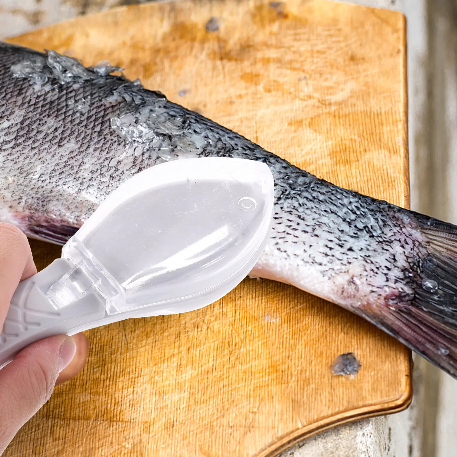 2Pcs Fish Scale Remover Fish Shape Design Beautiful Appearance Scales Containment Cover Ergonomic Handle Easy Clean Hanging Hole